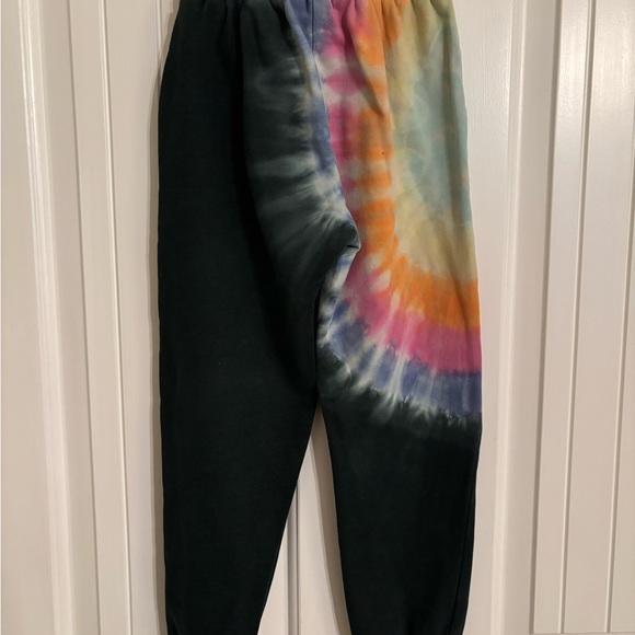 LOLA + THE BOYS rainbow tie dye ruffle set. Size 8. - Picture 7 of 15